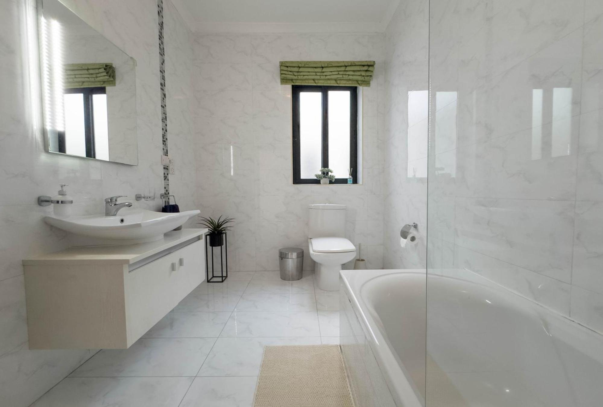 Jacuzzi Terrace Getaway With Valletta Views Sliema