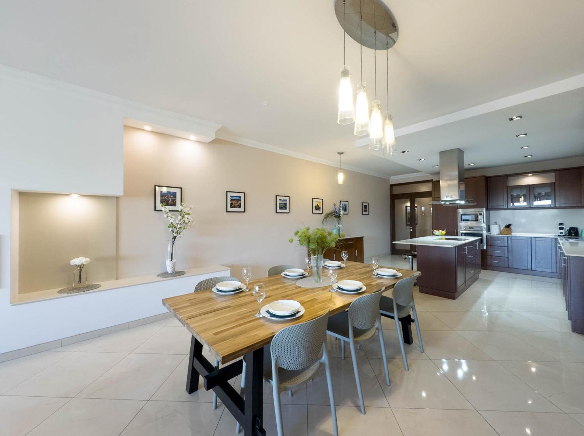 Jacuzzi Terrace Getaway With Valletta Views Apartamento Sliema