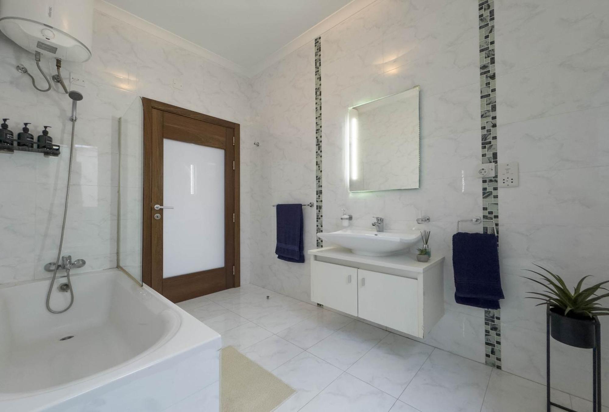 Jacuzzi Terrace Getaway With Valletta Views Apartamento